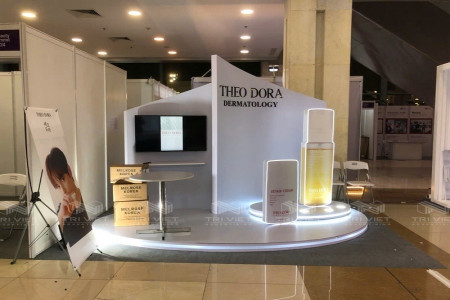 Gian Hàng Trưng Bày Sản Phẩm Nước Hoa Hiện Đại, Ấn Tượng
