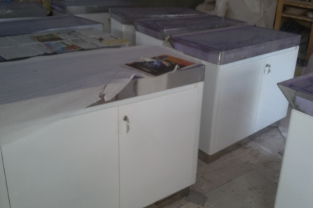 Sản xuất tủ trưng bày điện thoại