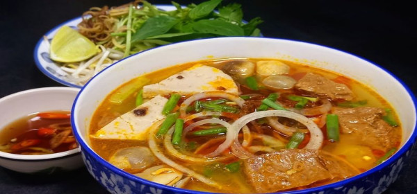 Cách Nấu Bún Huế Chay Ngon Đậm Đà, Chuẩn Vị Dễ Làm Tại Nhà