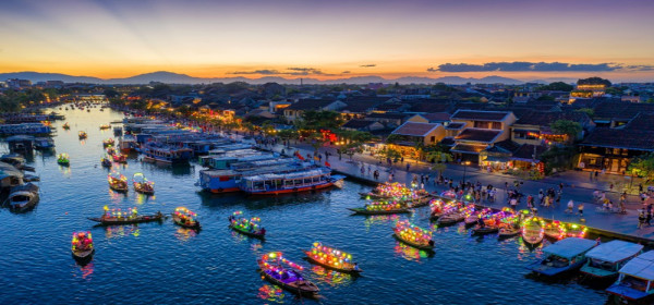 Review Những Địa Điểm Du Lịch Nổi Tiếng Ở Việt Nam 2026